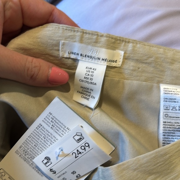 H&M NWT linen blend mini skirt, size 10 - Picture 7 of 7